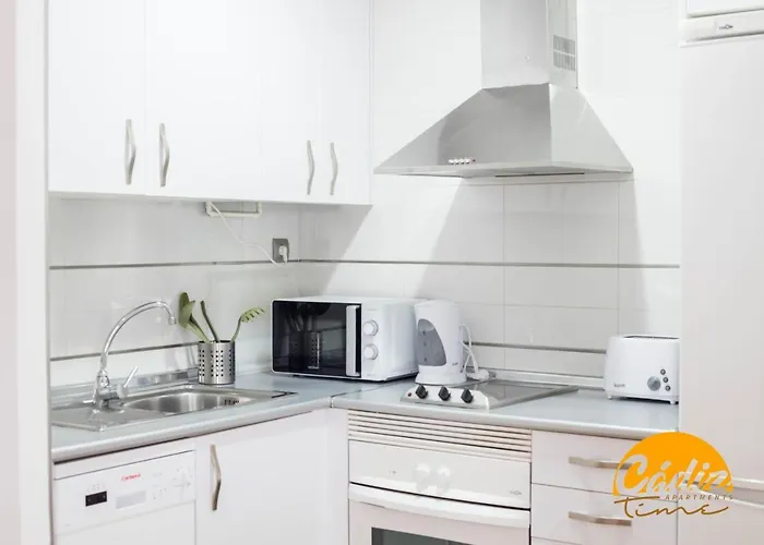 Caleta - Free Parking By Time * Cádiz